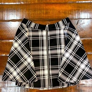 Hot Topic skater skirt.